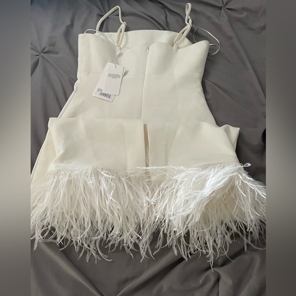 Revolve white dress with feathers and rhinestones - Picture 5 of 12